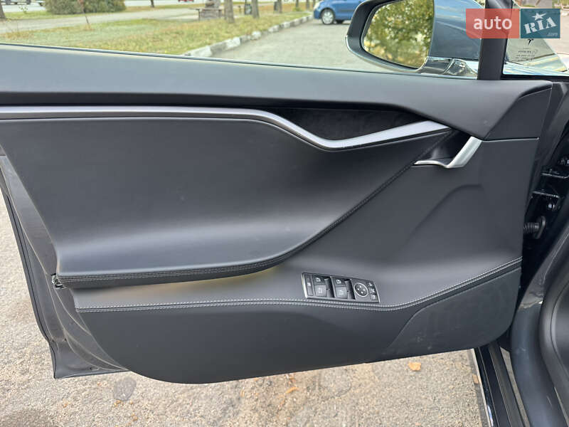 Лифтбек Tesla Model S 2020 в Запорожье фото 35 Лифтбек Tesla Model S 2020 в Запорожье
