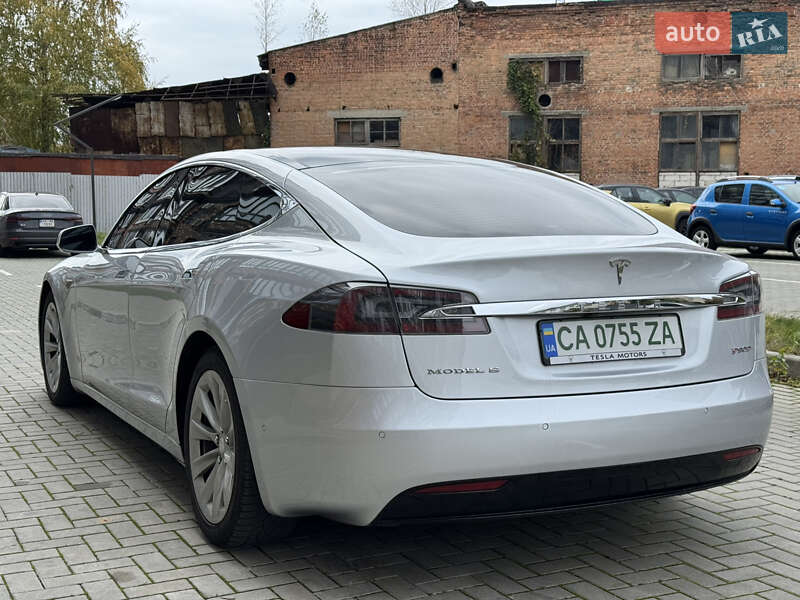 Ліфтбек Tesla Model S 2016 в Житомирі