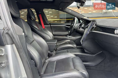 Лифтбек Tesla Model S 2016 в 