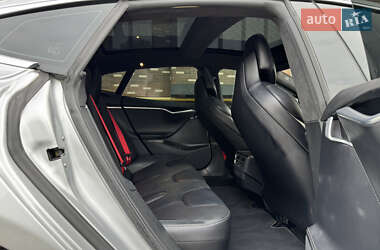 Лифтбек Tesla Model S 2016 в 