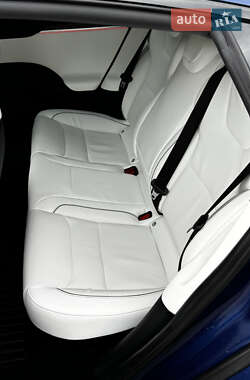 Ліфтбек Tesla Model S 2021 в 