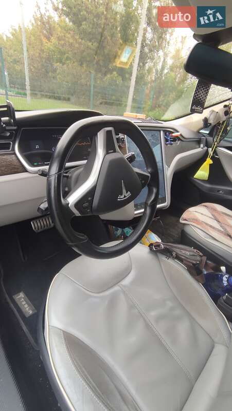 Лифтбек Tesla Model S 2013 в Житомире фото 12 Лифтбек Tesla Model S 2013 в Житомире