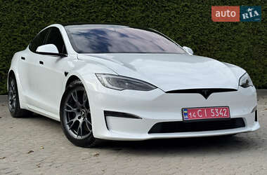 Лифтбек Tesla Model S 2024 в Львове