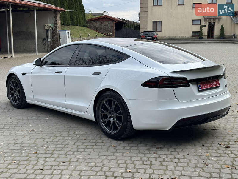 Лифтбек Tesla Model S 2024 в Львове