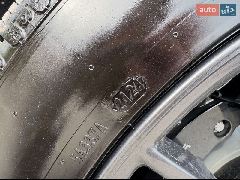 Лифтбек Tesla Model S 2024 в Львове
