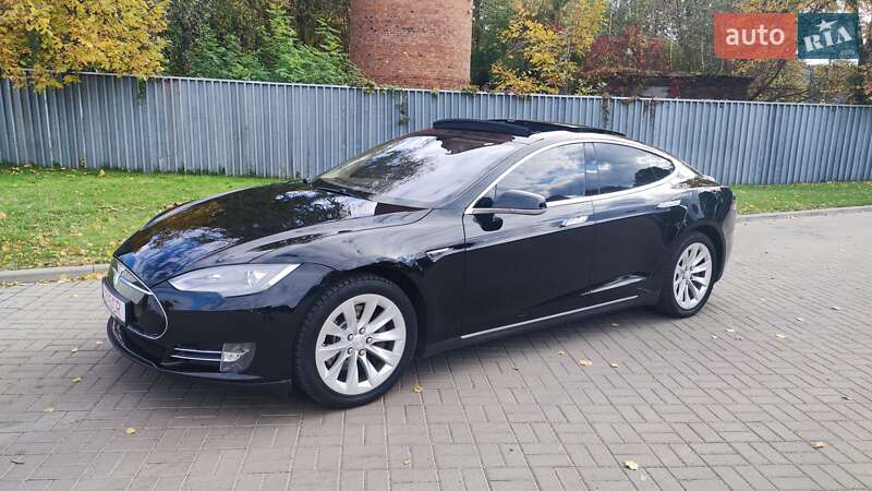 Ліфтбек Tesla Model S 2014 в Житомирі