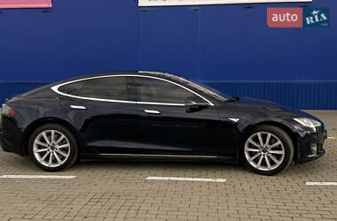 Лифтбек Tesla Model S 2014 в 