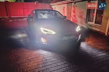 Ліфтбек Tesla Model S 2013 в 