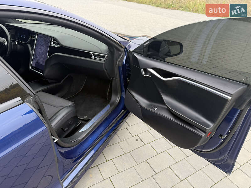 Лифтбек Tesla Model S 2017 в Хмельницком фото 11 Лифтбек Tesla Model S 2017 в Хмельницком