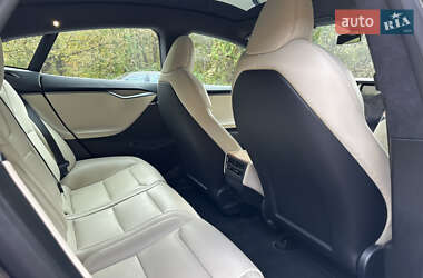 Лифтбек Tesla Model S 2020 в 