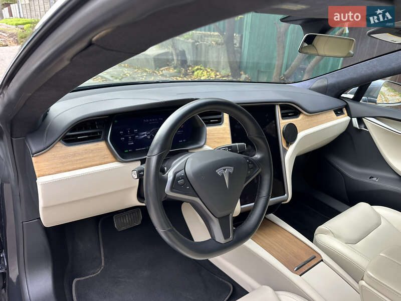 Ліфтбек Tesla Model S 2020 в Києві