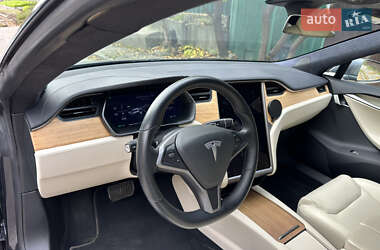 Лифтбек Tesla Model S 2020 в 