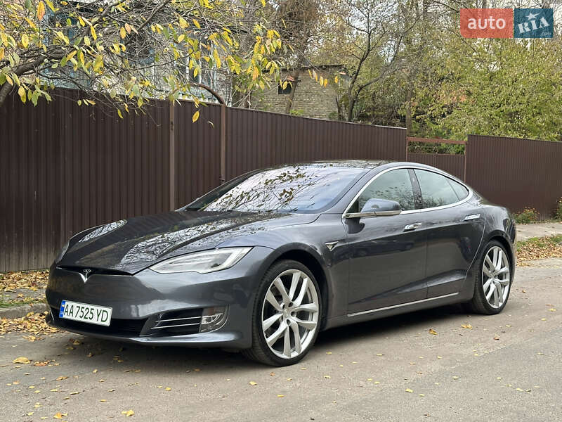 Ліфтбек Tesla Model S 2020 в Києві