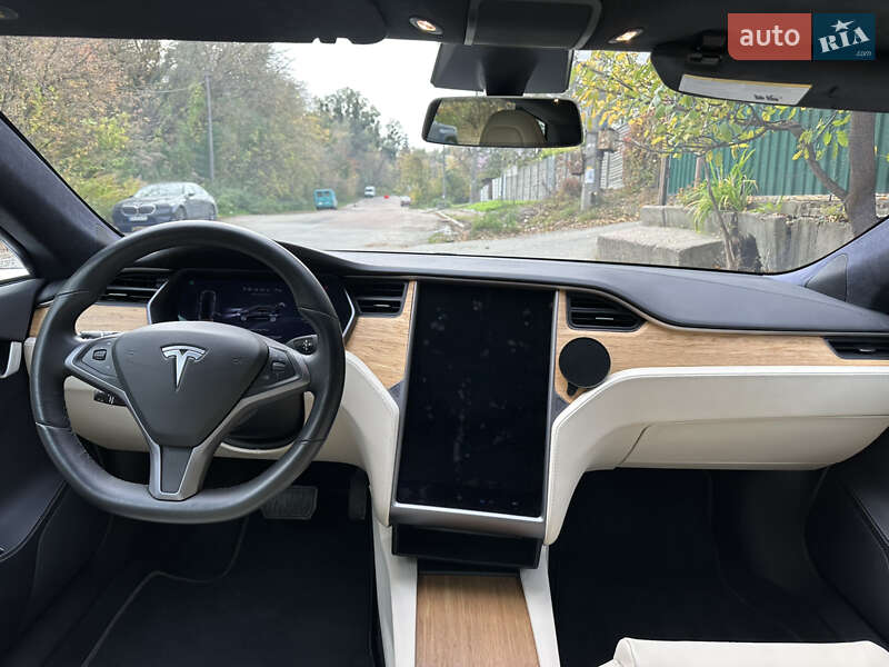 Ліфтбек Tesla Model S 2020 в Києві