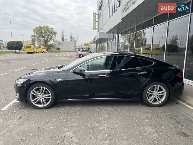 Ліфтбек Tesla Model S 2014 в Києві фото 26 Ліфтбек Tesla Model S 2014 в Києві