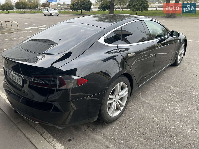 Ліфтбек Tesla Model S 2014 в Києві фото 24 Ліфтбек Tesla Model S 2014 в Києві