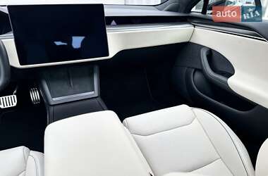 Лифтбек Tesla Model S 2021 в 