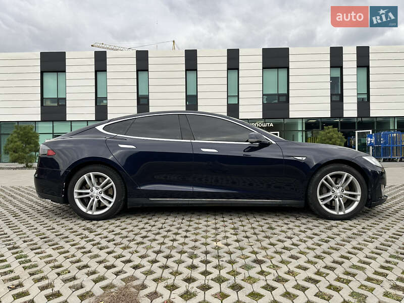 Ліфтбек Tesla Model S 2014 в Хмельницькому