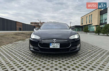 Лифтбек Tesla Model S 2014 в 