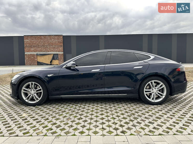 Ліфтбек Tesla Model S 2014 в Хмельницькому