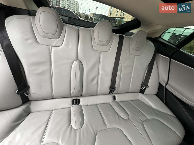 Ліфтбек Tesla Model S 2014 в Хмельницькому