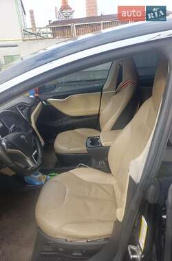 Лифтбек Tesla Model S 2013 в 