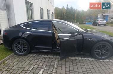 Лифтбек Tesla Model S 2013 в 