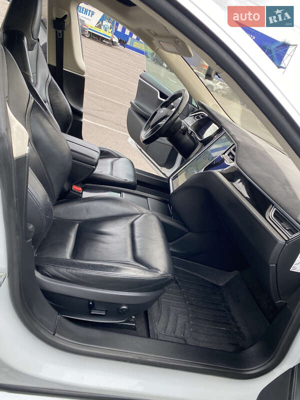 Лифтбек Tesla Model S 2014 в Ровно