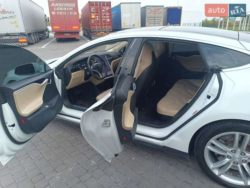 Лифтбек Tesla Model S 2015 в Ровно фото 41 Лифтбек Tesla Model S 2015 в Ровно