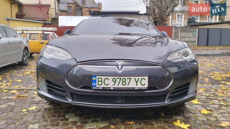 Ліфтбек Tesla Model S 2015 в Львові фото 7 Ліфтбек Tesla Model S 2015 в Львові