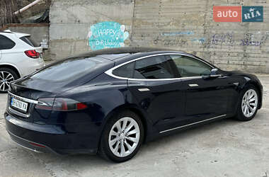Лифтбек Tesla Model S 2013 в 