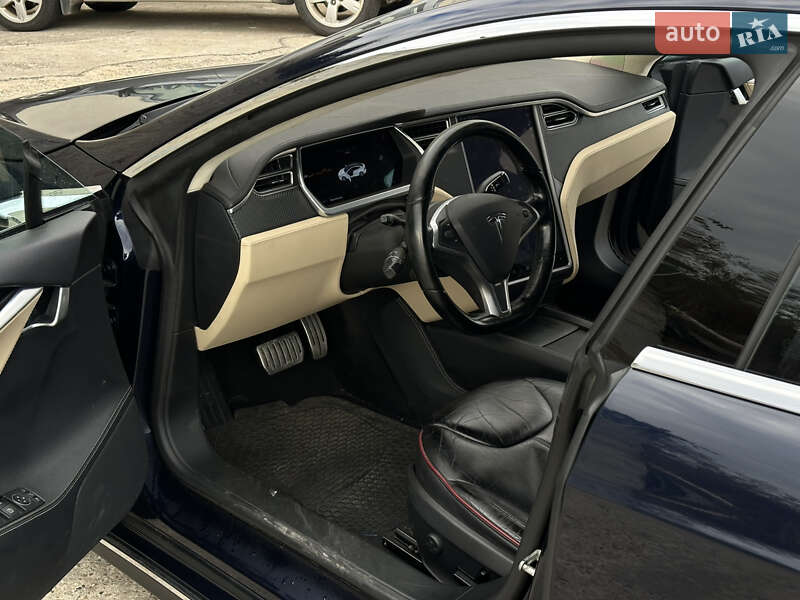 Лифтбек Tesla Model S 2013 в Одессе