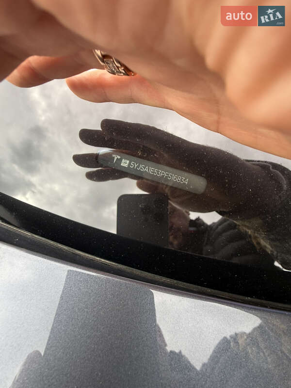 Ліфтбек Tesla Model S 2023 в Одесі