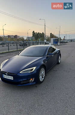 Лифтбек Tesla Model S 2019 в 
