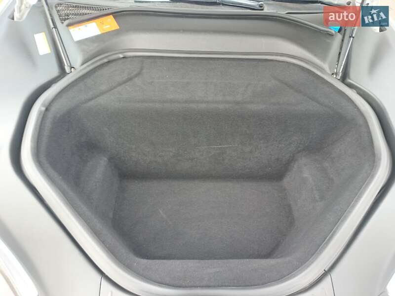 Лифтбек Tesla Model S 2015 в Ровно фото 49 Лифтбек Tesla Model S 2015 в Ровно