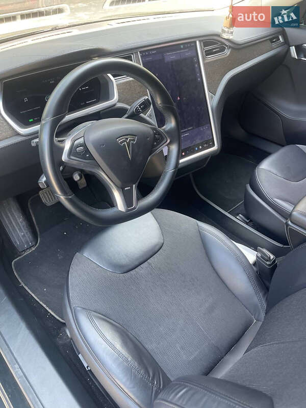 Ліфтбек Tesla Model S 2014 в Запоріжжі фото 14 Ліфтбек Tesla Model S 2014 в Запоріжжі