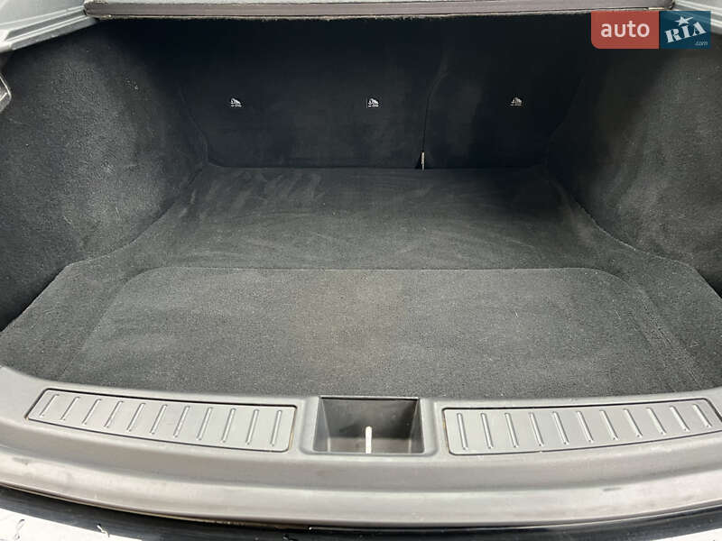 Лифтбек Tesla Model S 2015 в Львове фото 15 Лифтбек Tesla Model S 2015 в Львове