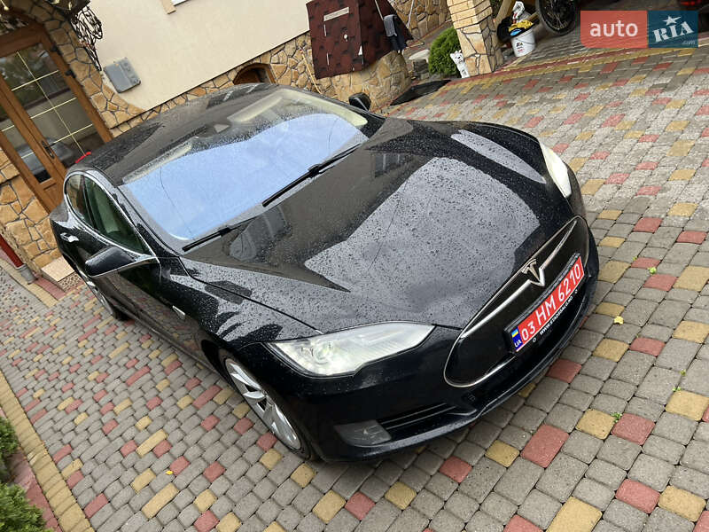 Лифтбек Tesla Model S 2015 в Львове фото 26 Лифтбек Tesla Model S 2015 в Львове