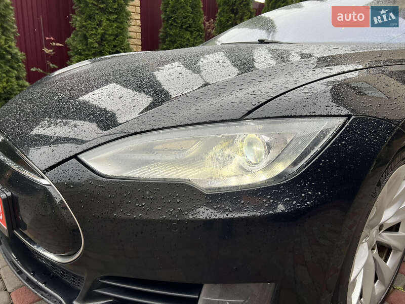 Лифтбек Tesla Model S 2015 в Львове фото 31 Лифтбек Tesla Model S 2015 в Львове