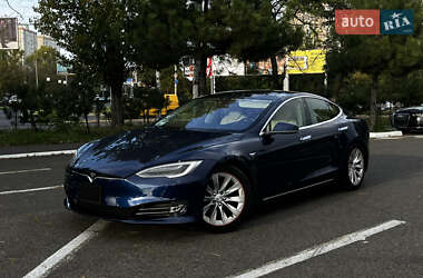Ліфтбек Tesla Model S 2017 в Одесі