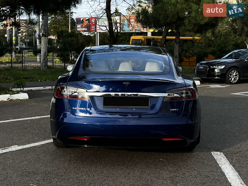 Лифтбек Tesla Model S 2017 в Одессе
