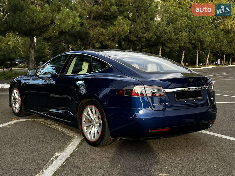 Лифтбек Tesla Model S 2017 в Одессе