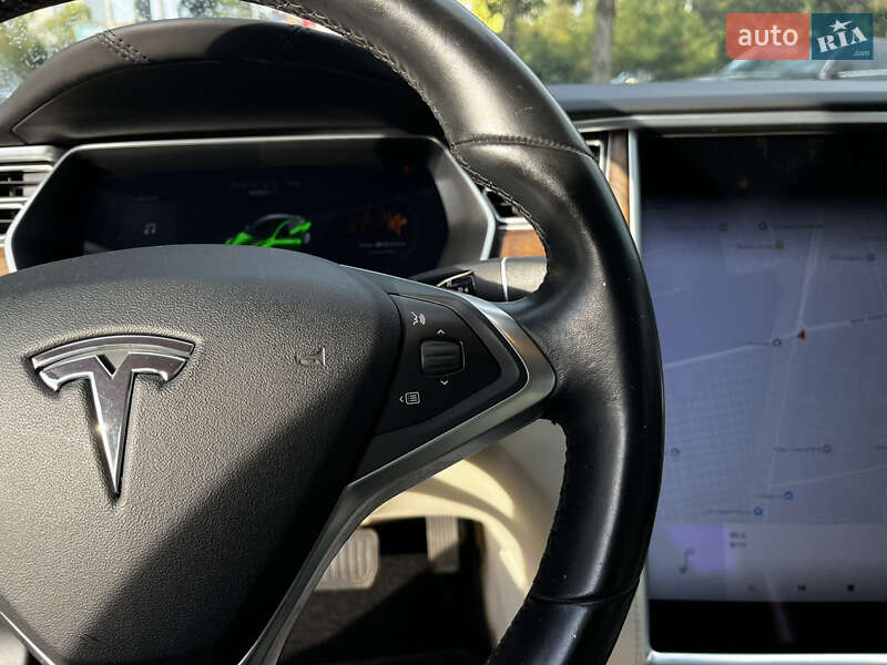 Лифтбек Tesla Model S 2017 в Одессе