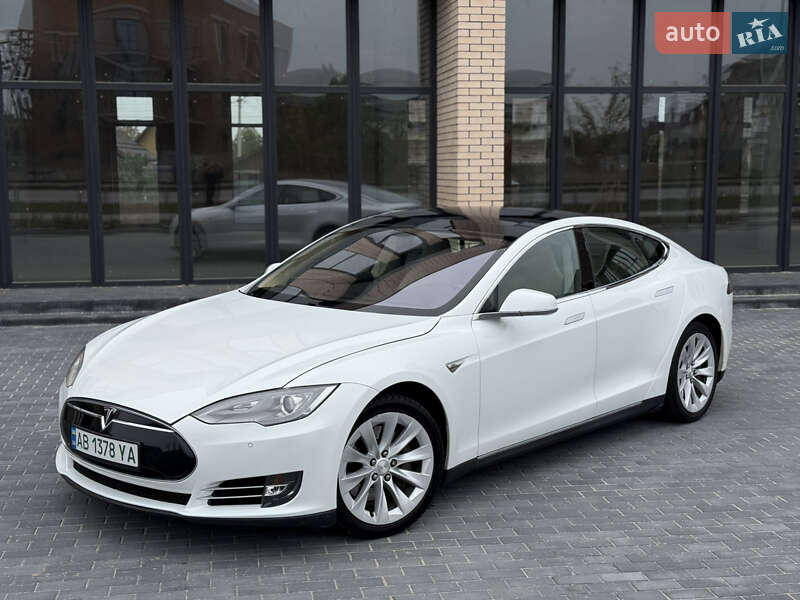Tesla Model S 2013