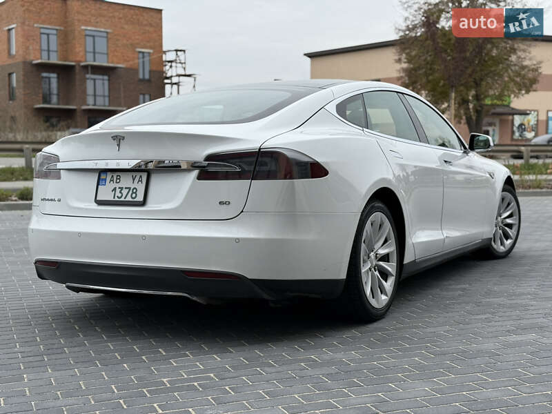 Ліфтбек Tesla Model S 2013 в Вінниці фото 18 Ліфтбек Tesla Model S 2013 в Вінниці