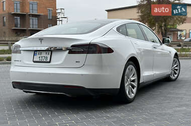 Лифтбек Tesla Model S 2013 в 