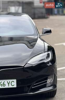 Лифтбек Tesla Model S 2020 в 