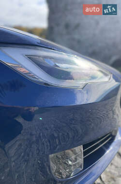 Ліфтбек Tesla Model S 2016 в 