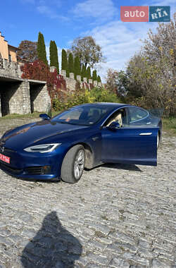 Ліфтбек Tesla Model S 2016 в 