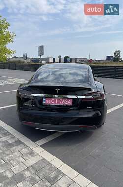 Ліфтбек Tesla Model S 2013 в 